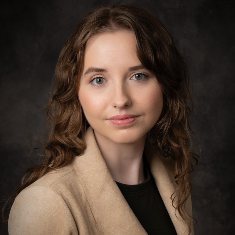 Kate Karleen Professional Headshot